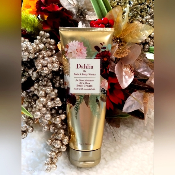 Bath & Body Works Dahlia Body Cream - Picture 1 of 2